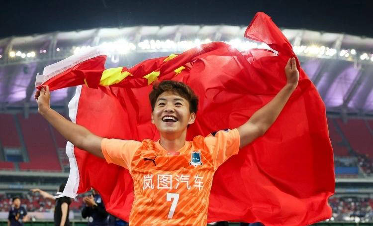 以及日本国, 大女足与墨, 武汉车谷江