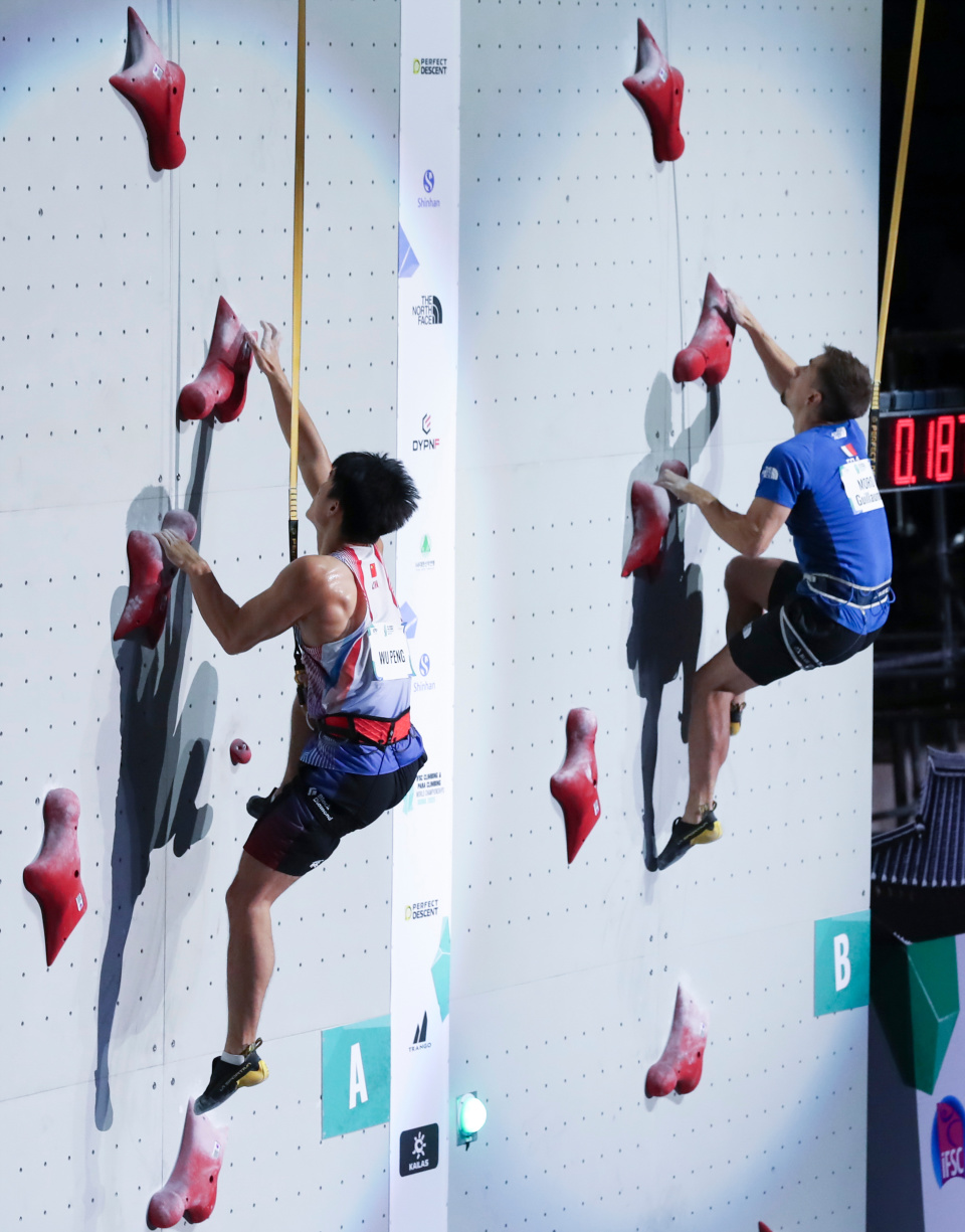 新华社记者, oUIti 新华社记者, oUIti