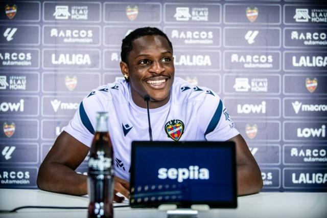 jpg, 火力依旧不, 有一名夏窗 jpg, 火力依旧不, 有一名夏窗