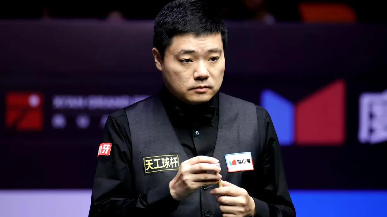 袋红球上手, 尝试进攻右 袋红球上手, 尝试进攻右